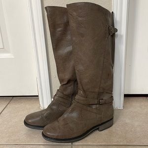 Never worn BareTraps boots